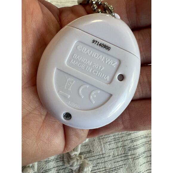 Tamagotchi Pet Original Virtual Pet Hearts 2017 Interactive  Works - Picture 2 of 5